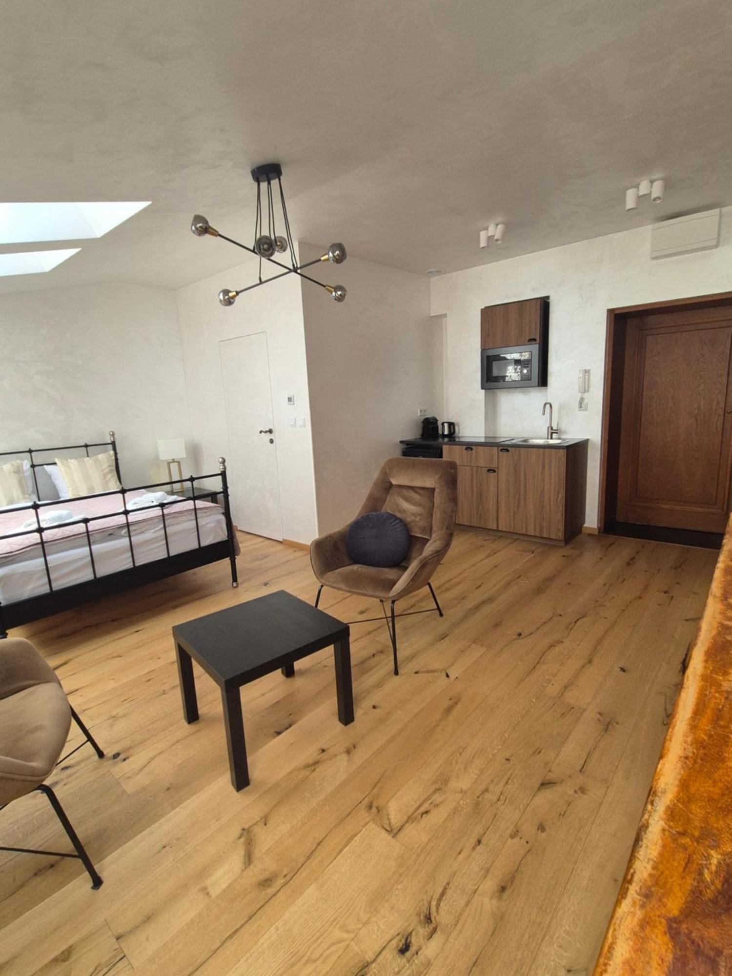 Aparthotel Miodowa 25 Cracovie Extérieur photo